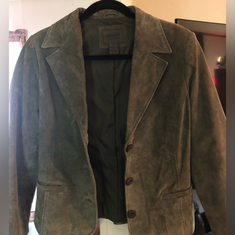 Olive green 100% leather jacket
